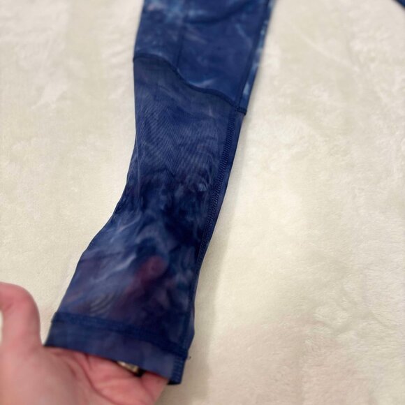 Women's Blue & White Tie-Dye Mesh Accented & Pocketed Leggings - Picture 3 of 6